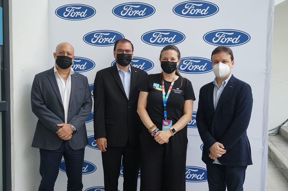 Ford continúa fomentando el desarrollo sostenible de Panamá a través de su auspicio al Innova-Nation Summer Steam Camp
